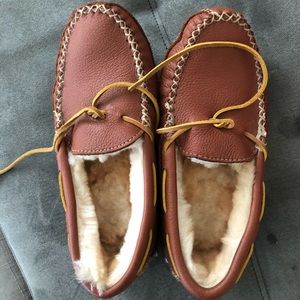 Moosehide Slippers Minnetonka